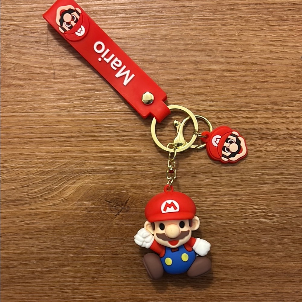 New 3D Super Mario Bros Series Mario Silicone Keychain/Bag Charm Brand New